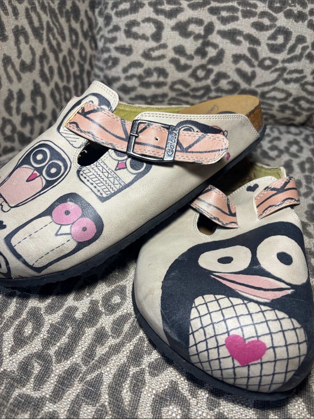 Calceo leather clogs penguin print mismatch cute casual shoes size 41 womens 10